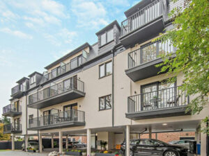 Staines-A01
